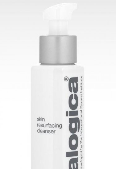 Skin resurfacing cleanser