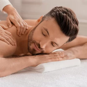MASAŻE LECZNICZE I TERAPIA MANUALNA