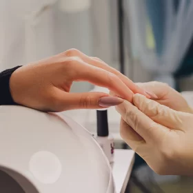 MANICURE I PEDICURE HYBRYDOWY